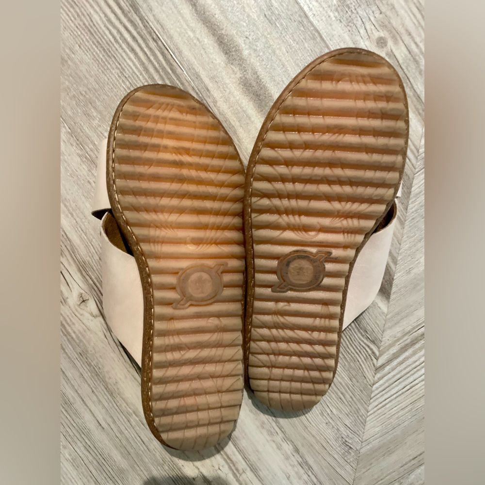 Born Women's Light Pink Crisscross Buckle Sandals - Picture 3 of 4